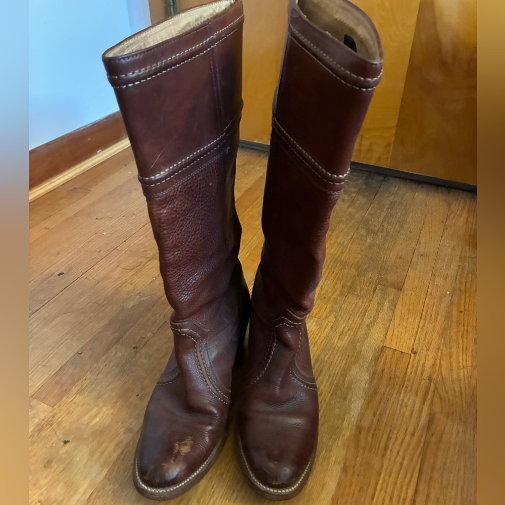 Frye Rich Brown Leather Heeled Boots